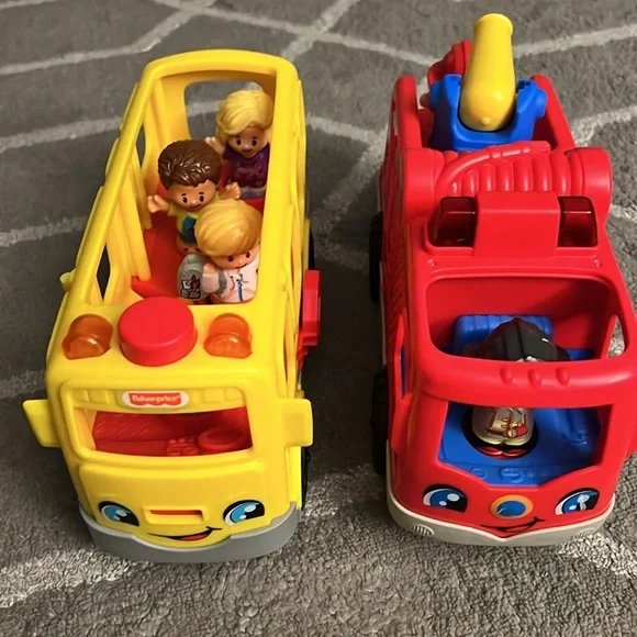 Fisher Price Little People School Bus and Firetruck with 6 figures - Picture 2 of 12